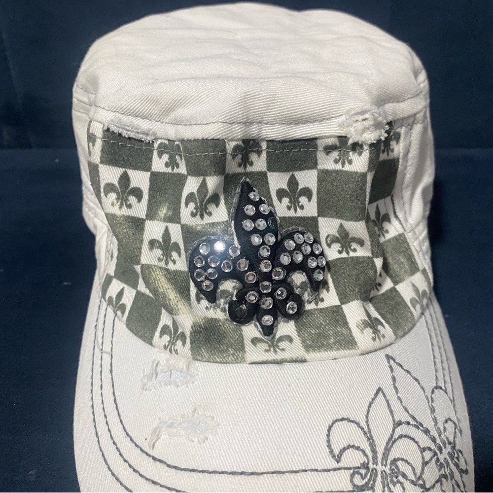 Checkered Cap with Rhinestone - Picture 2 of 5